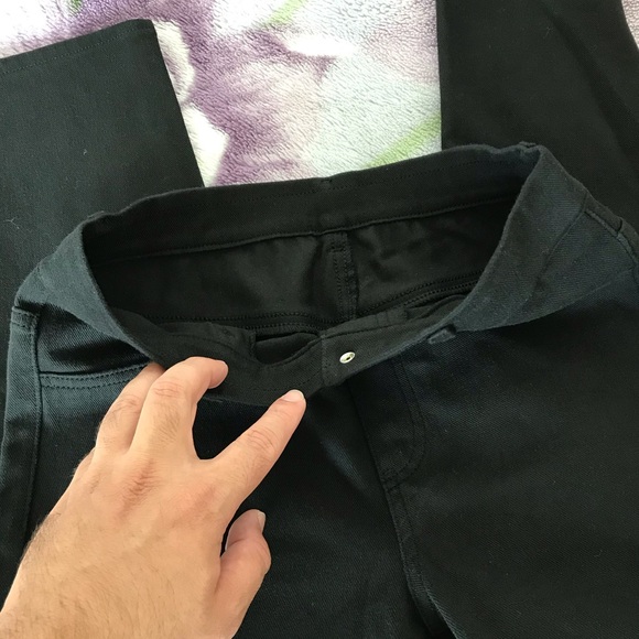 Uniqlo Women’s Ultra Stretch Legging Pants - Picture 6 of 12